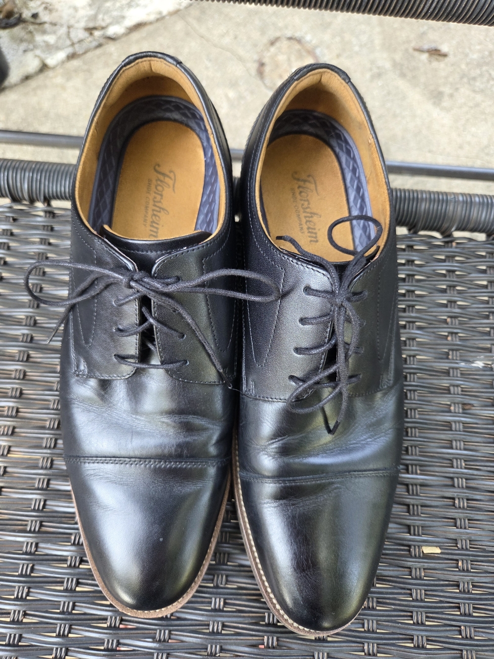 FLORSHEIM Men's Black Cap Toe Oxford Dress Shoes Size 10.5